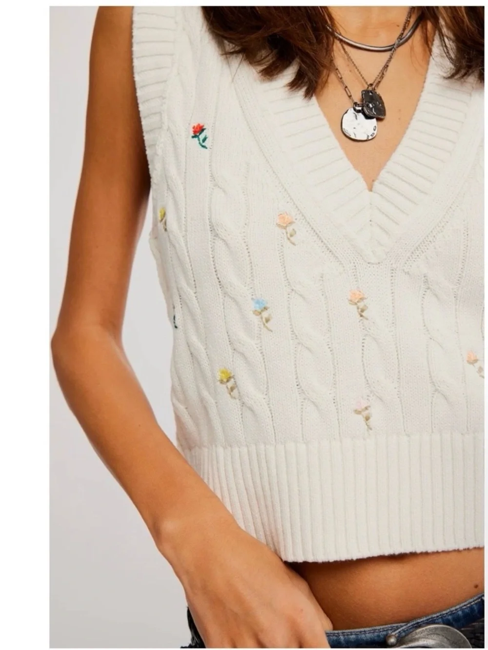 🆕- Free People - Plumeria Floral Sleeveless Cable Knit Vest. Size: Small